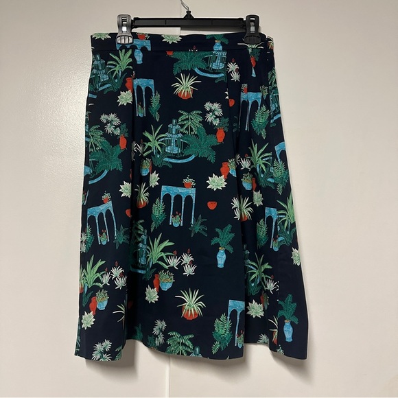 Ann Taylor Factory Garden/Plant-Print Skirt Size 4p - Picture 1 of 9